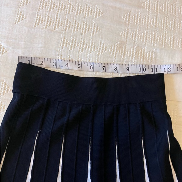 MAEVE Anthropologie Black and Off White Pull On MIDI A-Line Skirt Size XS - Picture 9 of 11